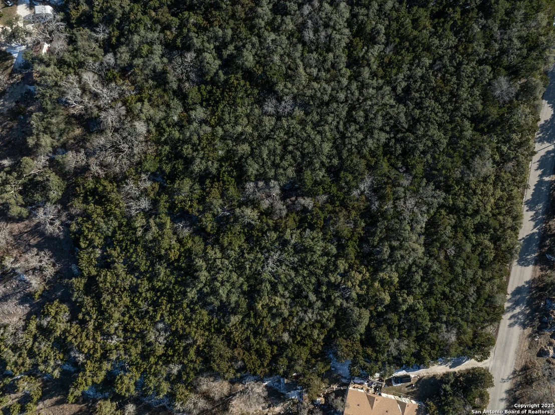 Photo of 108 LIVE OAK PASS