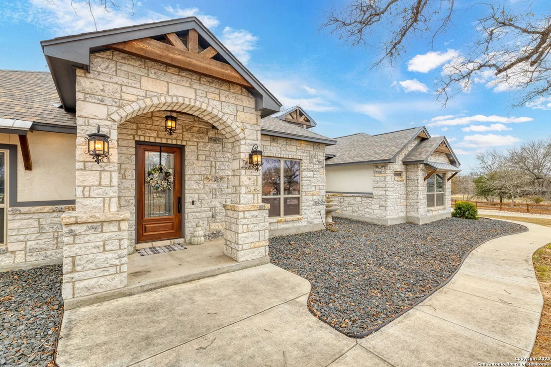 Photo of 157 Crescent Ridge