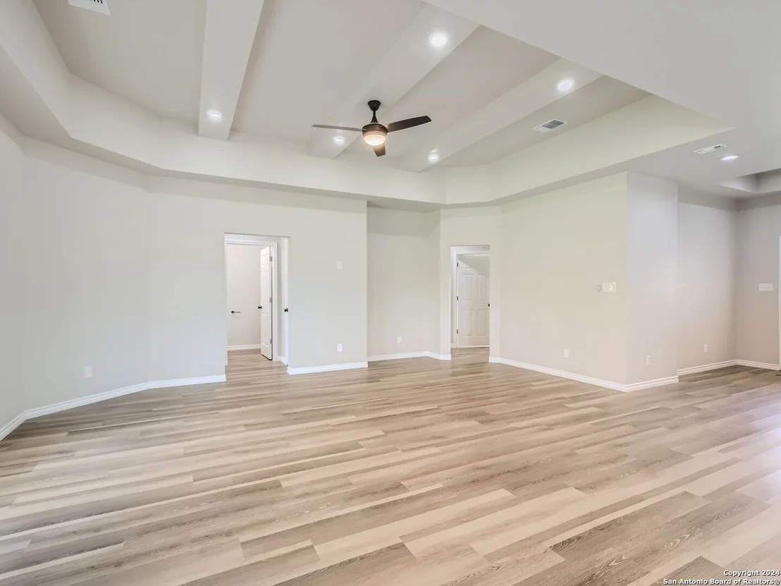 Photo of 8501 UTOPIA BLVD
