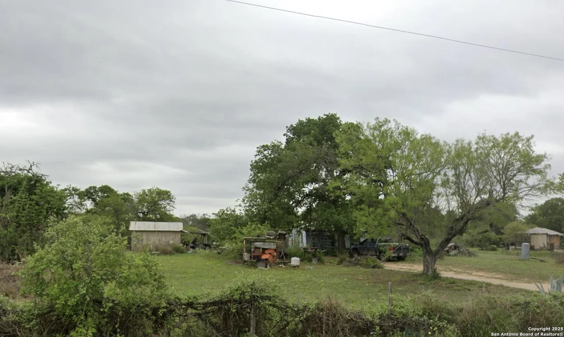 Photo of 901 Forest Oaks Dr.
