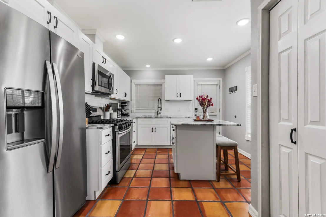 Photo of 318 BREES BLVD