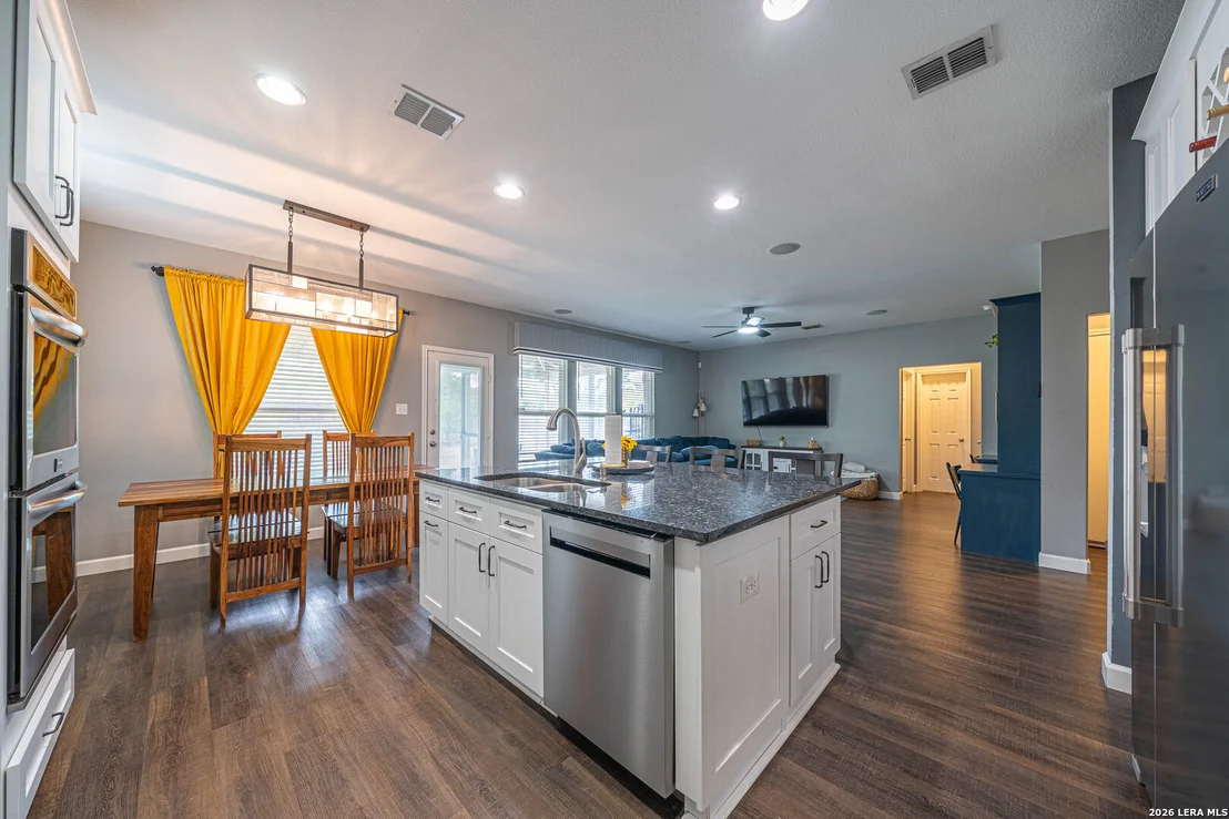 Photo of 206 OLYMPIC DR
