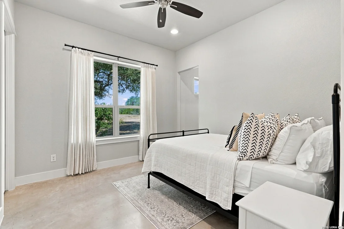 Photo of 31131 WINDMILL LN