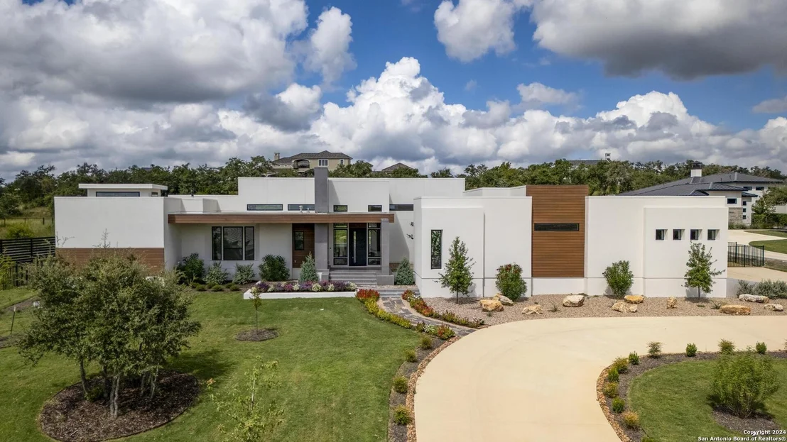 Photo of 25907 Morhiss Pt