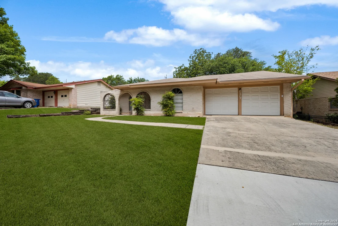 Photo of 3627 mapleton