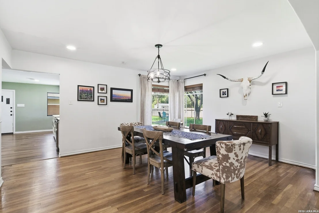 Photo of 1105 N Park