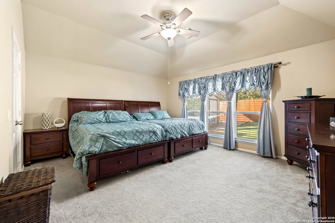 Photo of 124 Brookbend