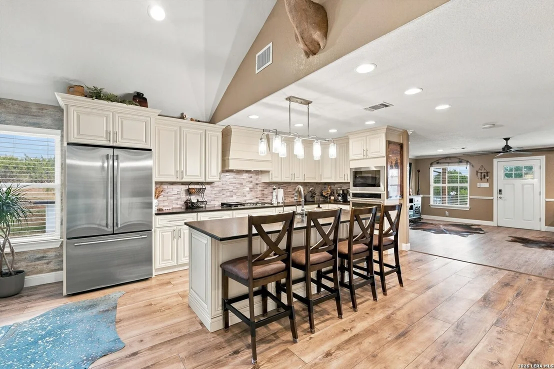 Photo of 526 CHEYENNE TRL