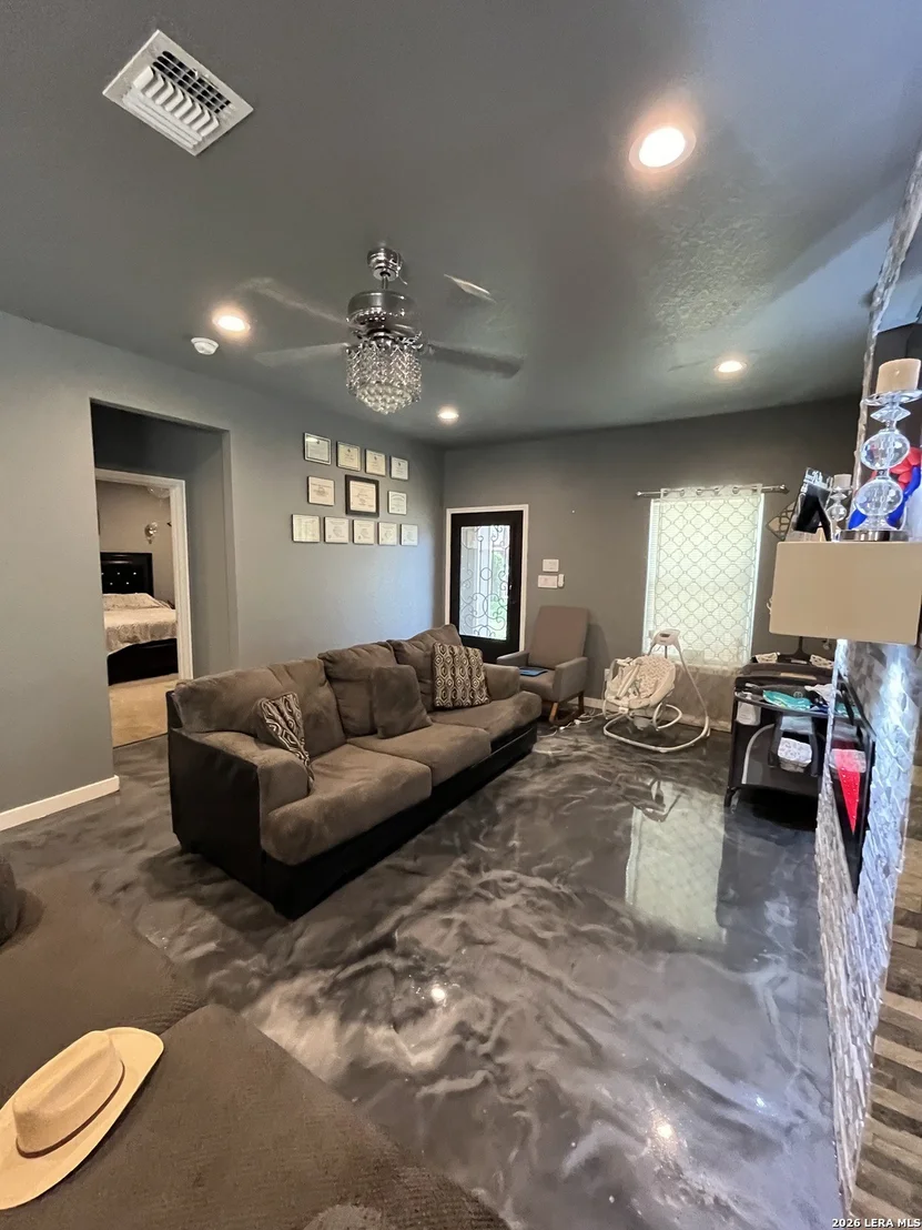Photo of 6443 ELMER BLVD