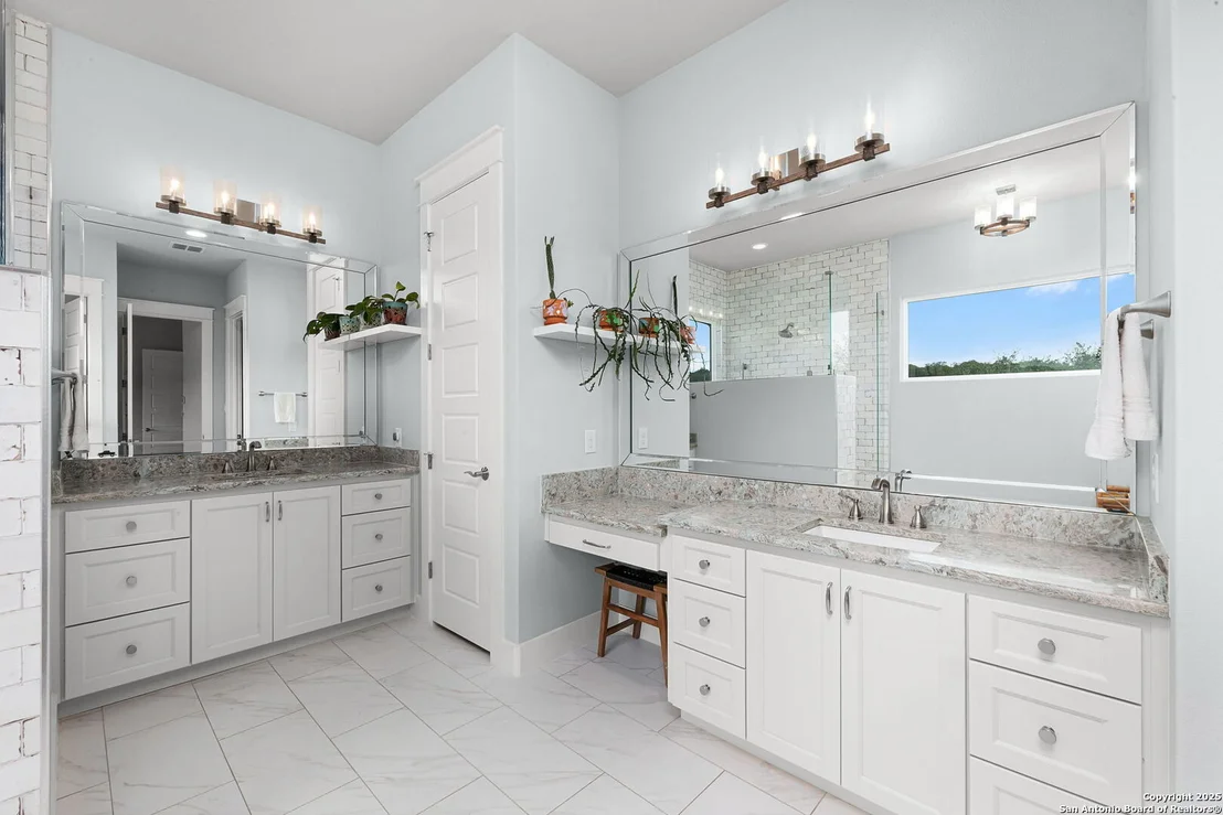 Photo of 2250 Meritage