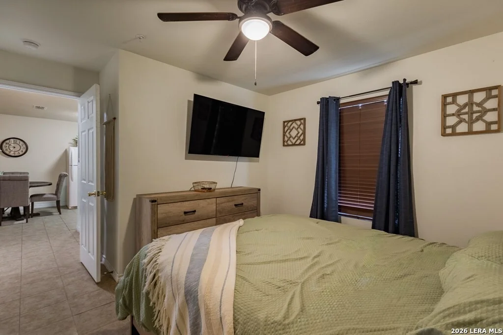 Photo of Unit UNIT4 at 391 Riverside Drive