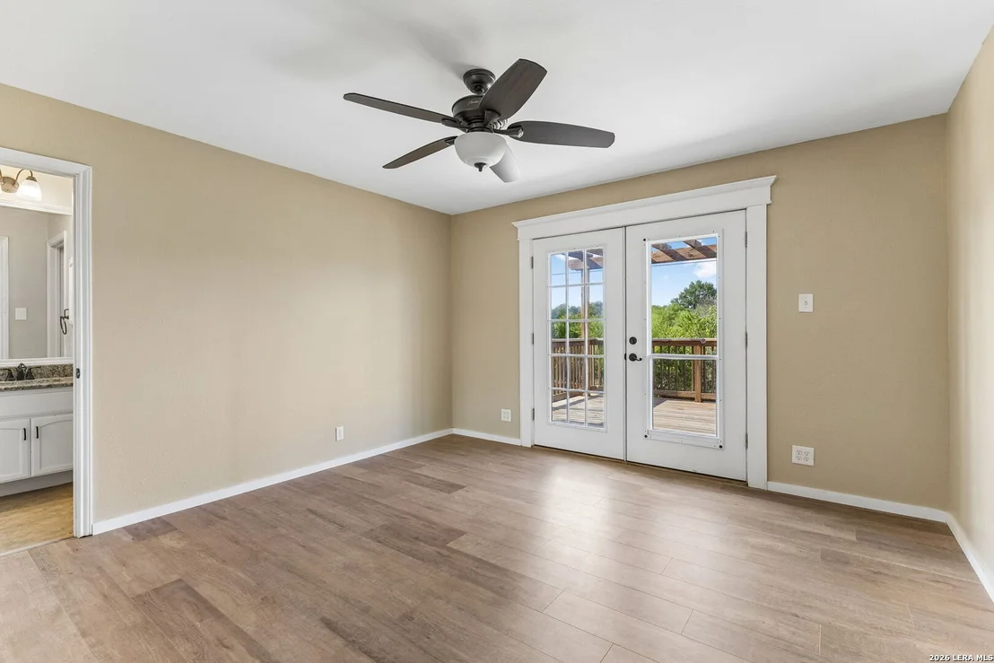 Photo of 2127 Oak Bnd