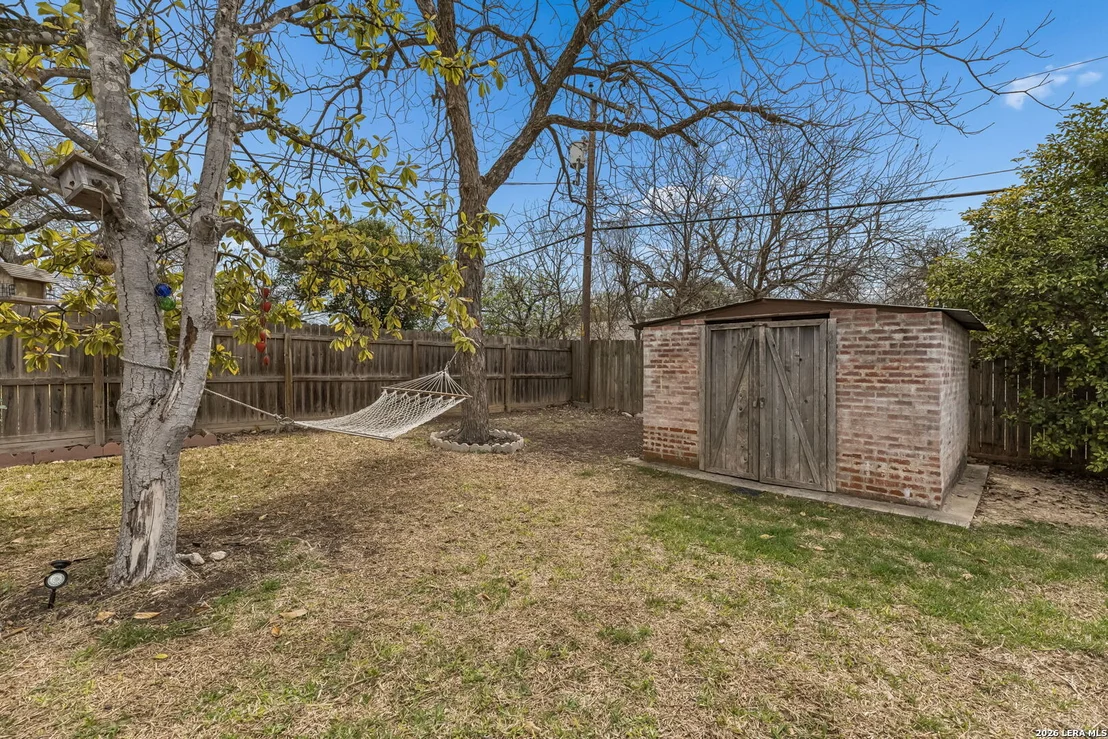 Photo of 218 Whispering Oaks