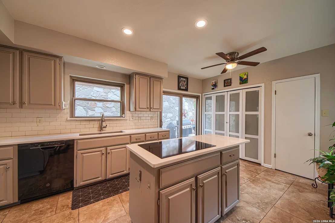 Photo of 3403 RIVER WAY