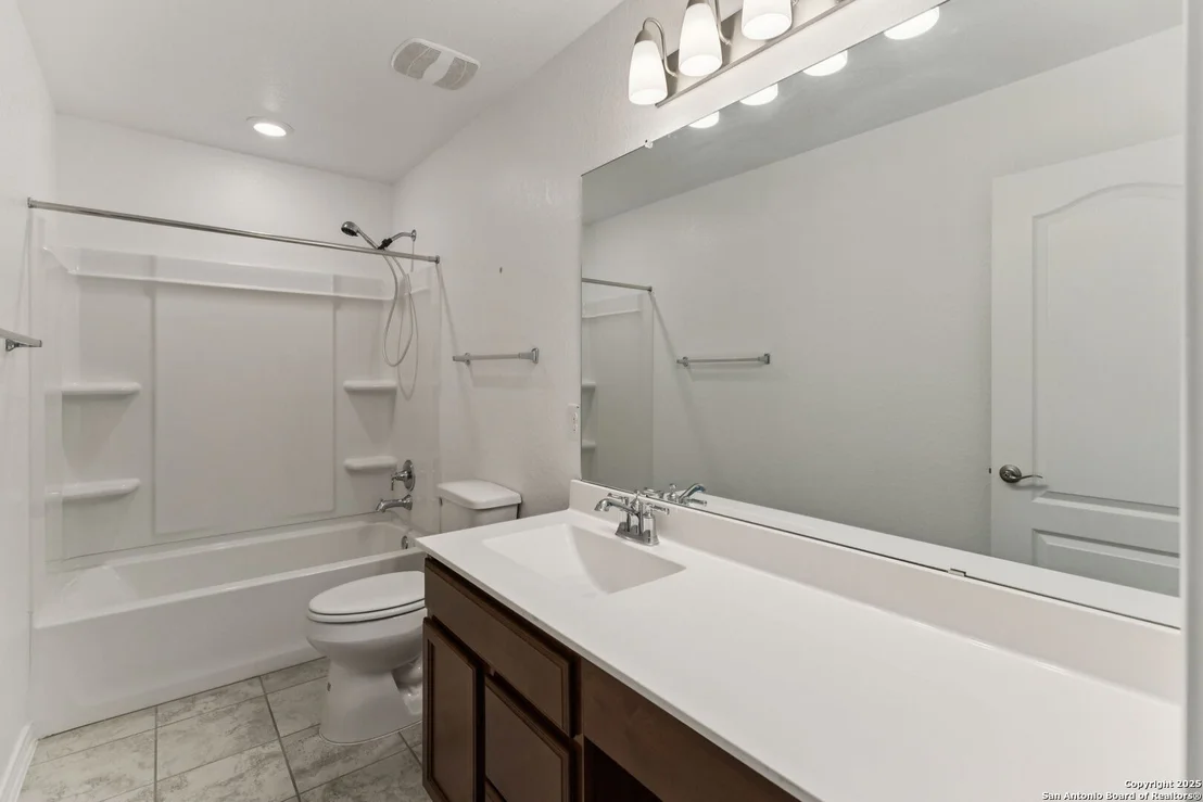 Photo of 8277 Assumption