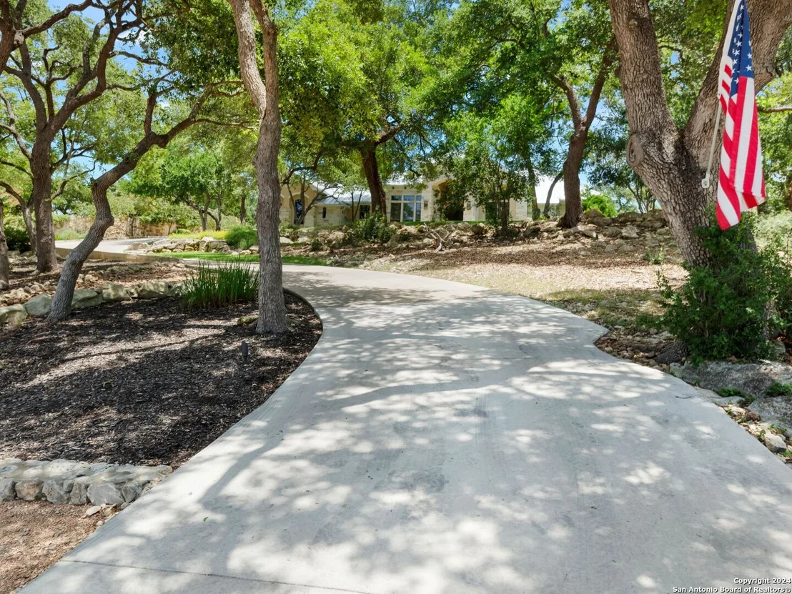 Photo of 676 Long Meadows