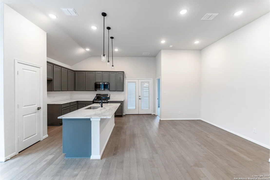 Photo of 4910 Midland Drive