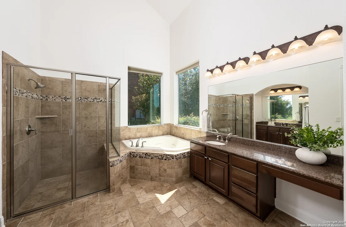 Photo of 24806 Ellesmere