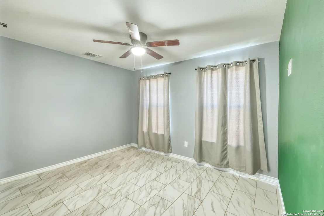 Photo of 637 ROACH ST
