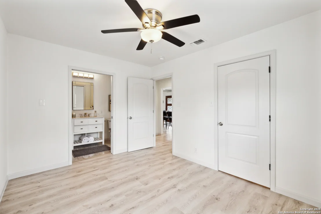 Photo of 630 Lovera