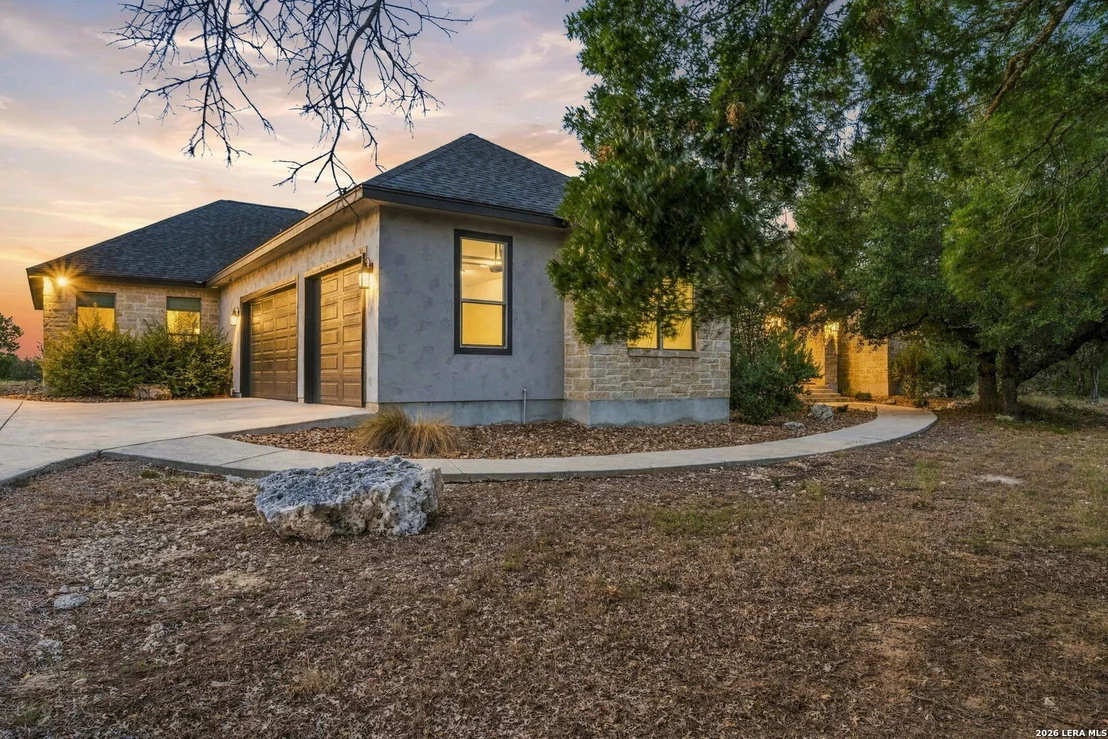 Photo of 112 ROLLING VIEW DR