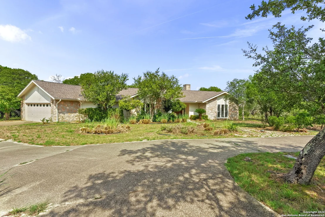 Photo of 120 ROUNDUP DR