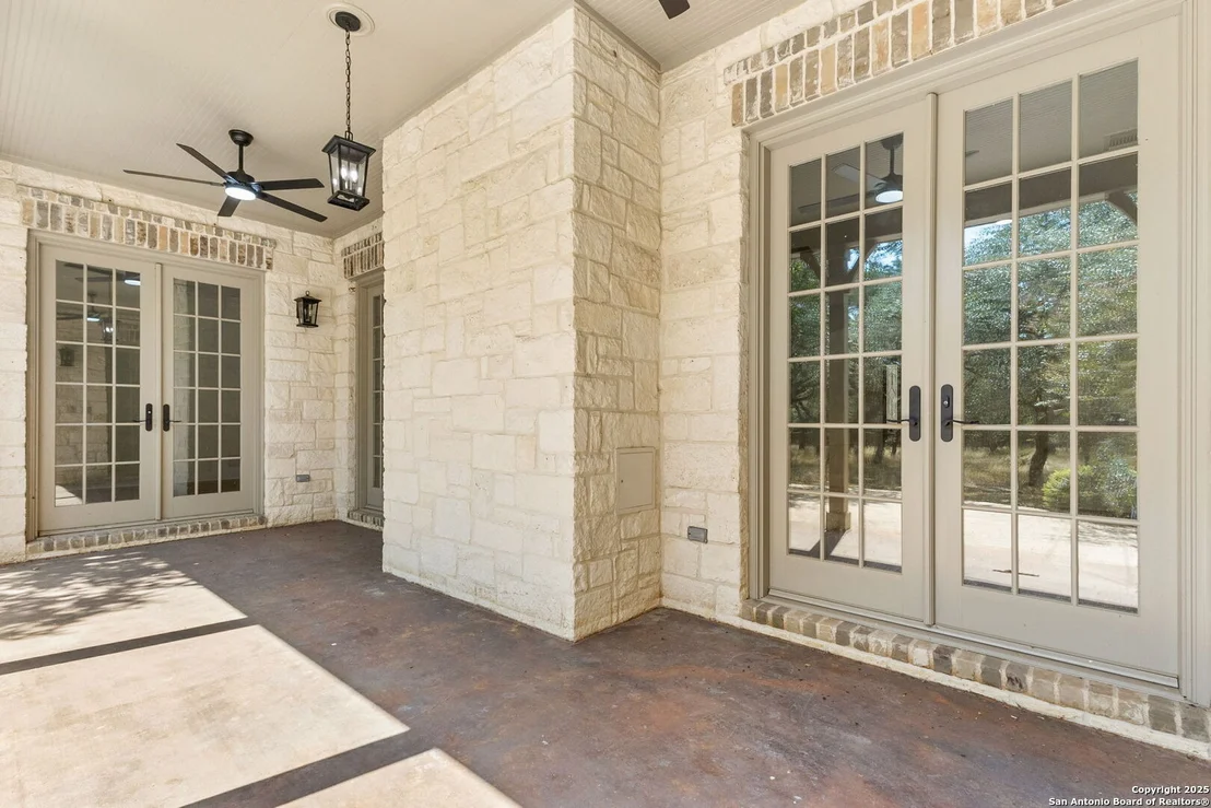 Photo of 25960 Bent Bluff