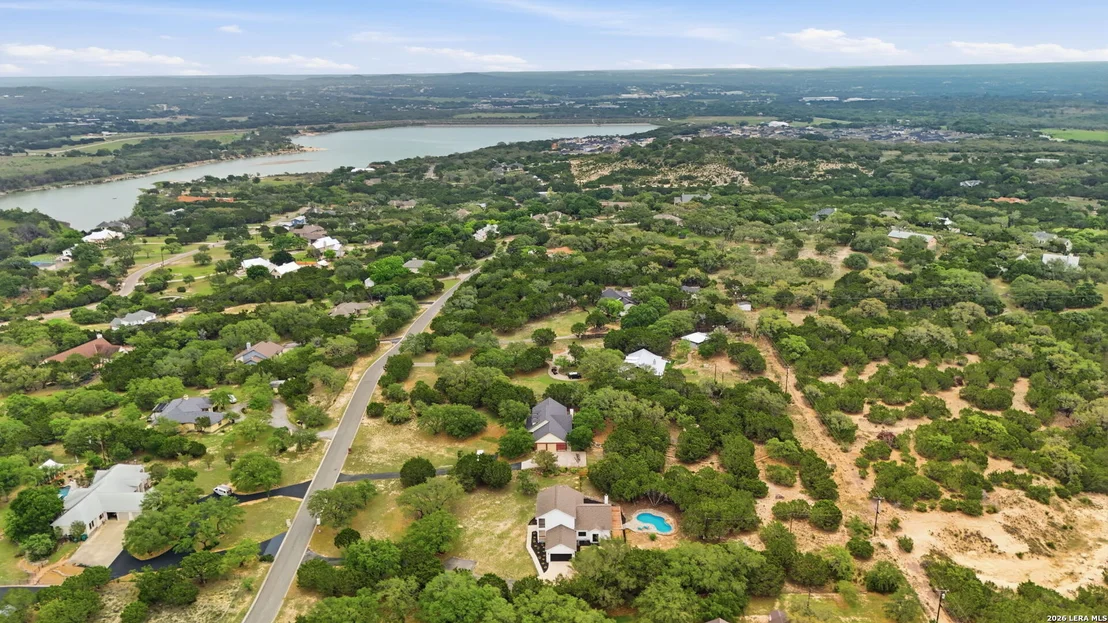 Photo of 150 LAKE VIEW DR
