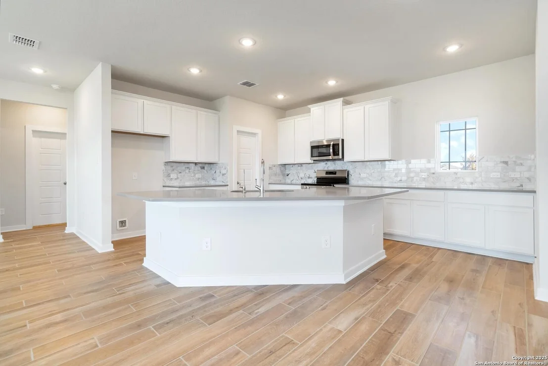 Photo of 541 Alta Vista Drive