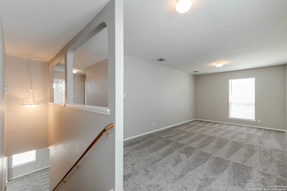 Photo of 1039 DAFFODIL WAY