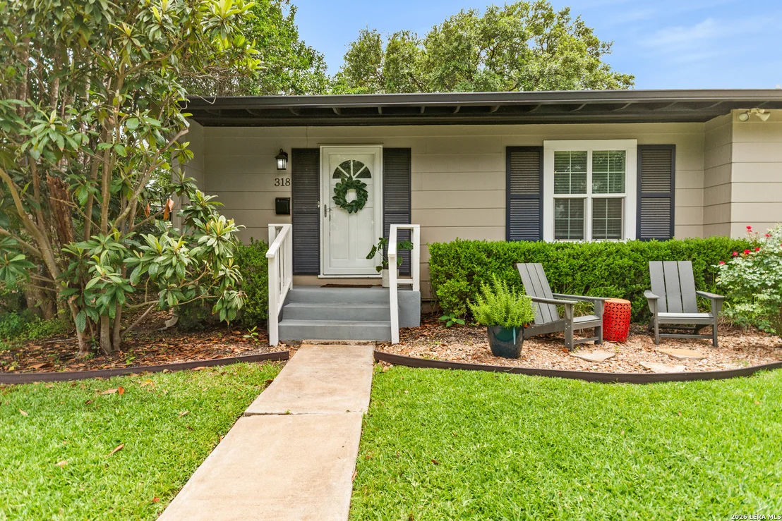 Photo of 318 BREES BLVD