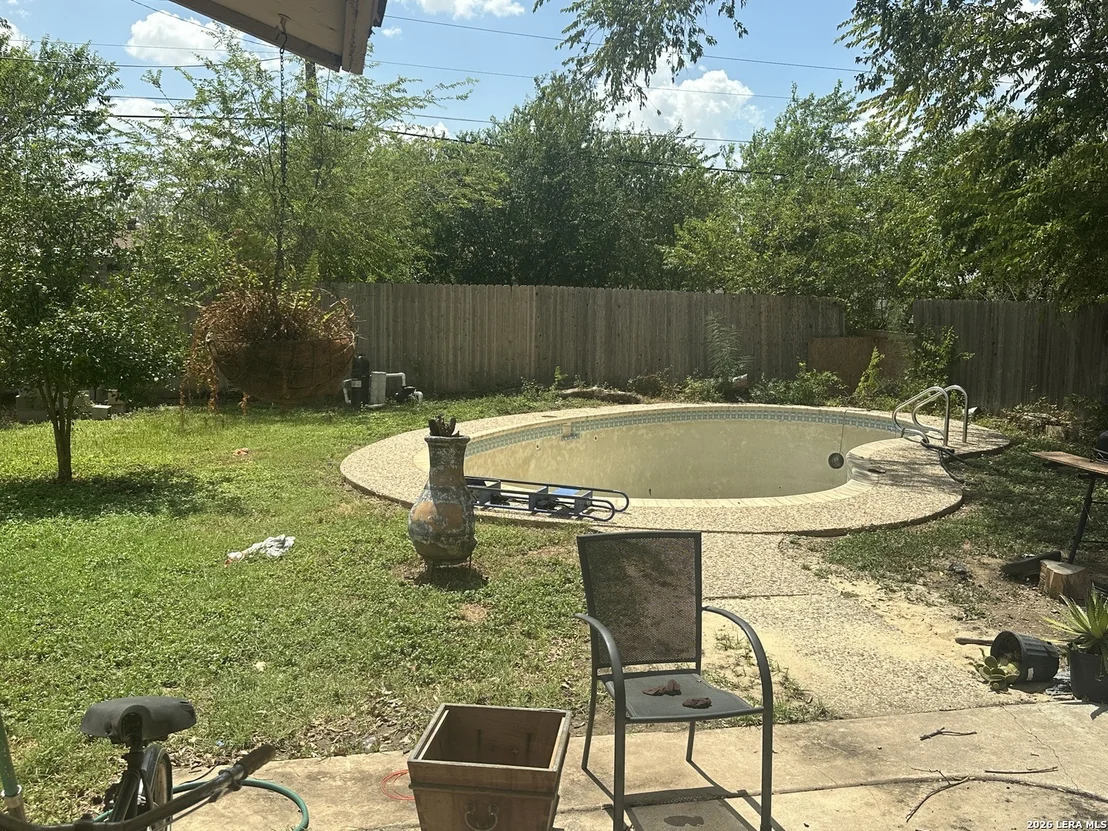 Photo of 4002 TROPICAL DR
