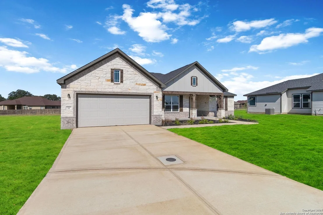 Photo of 1587 Vista View Drive