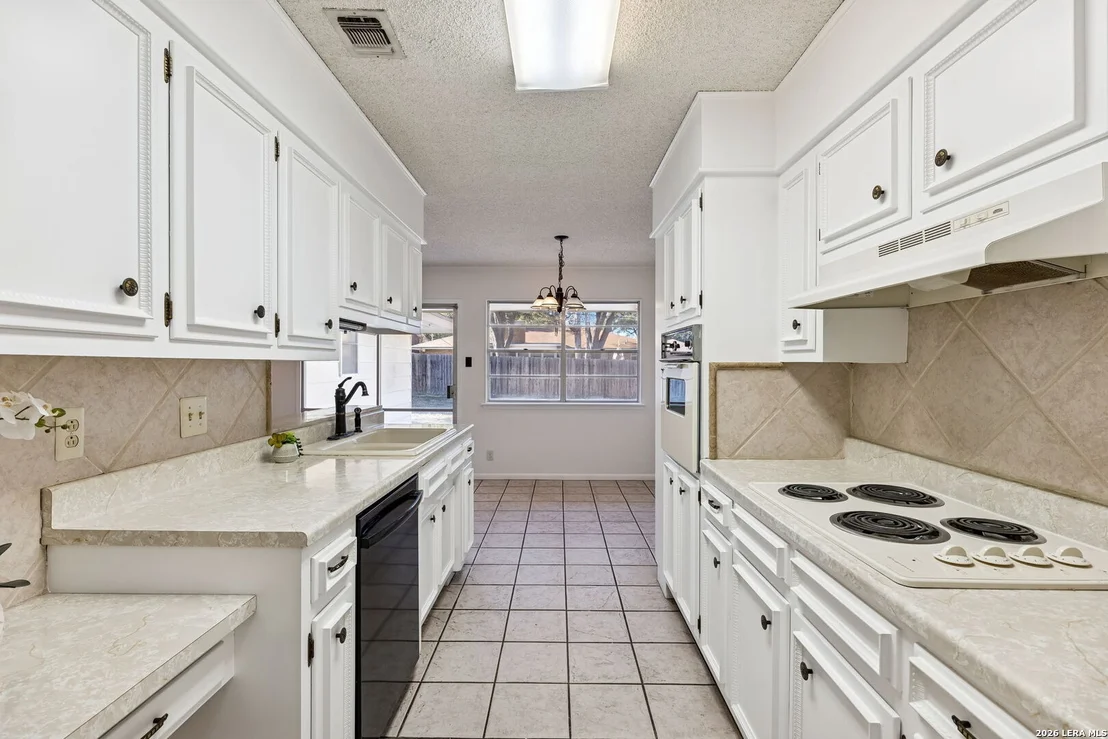Photo of 3619 Mapleton