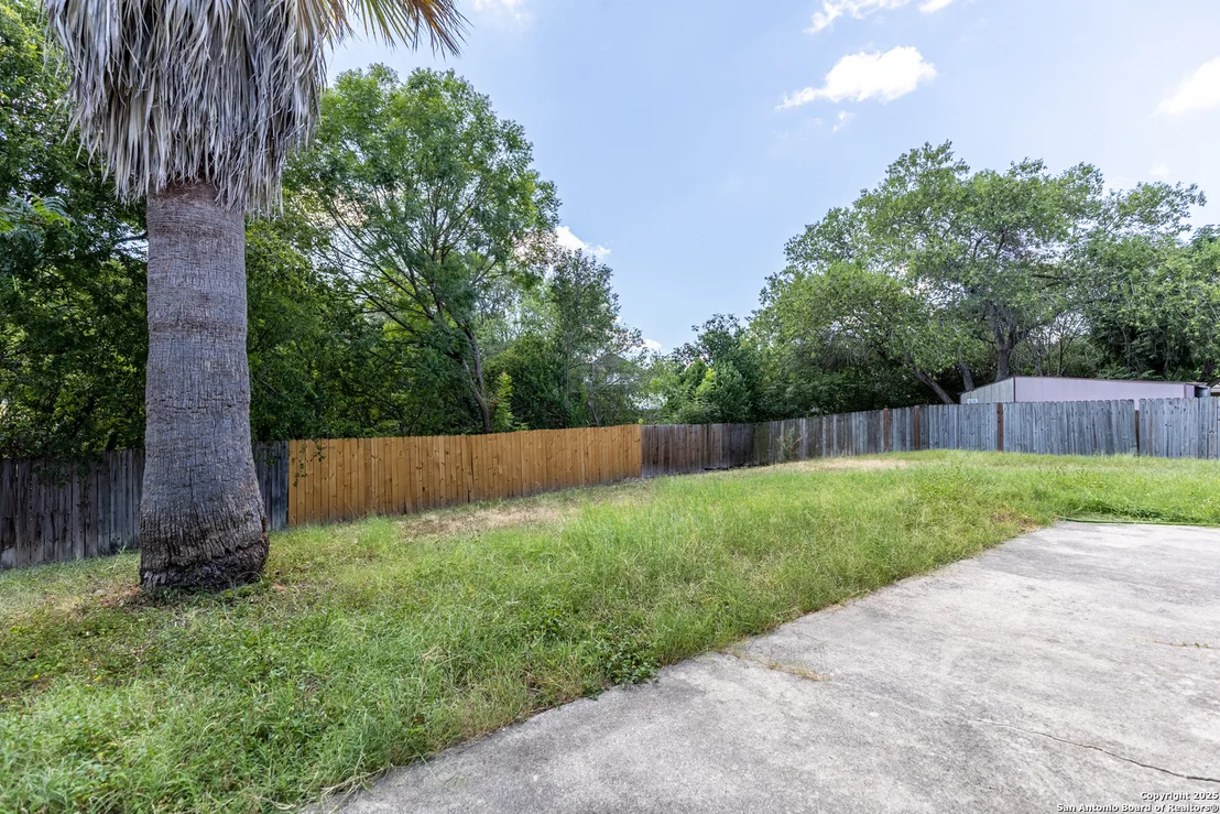 Photo of 5814 pineway
