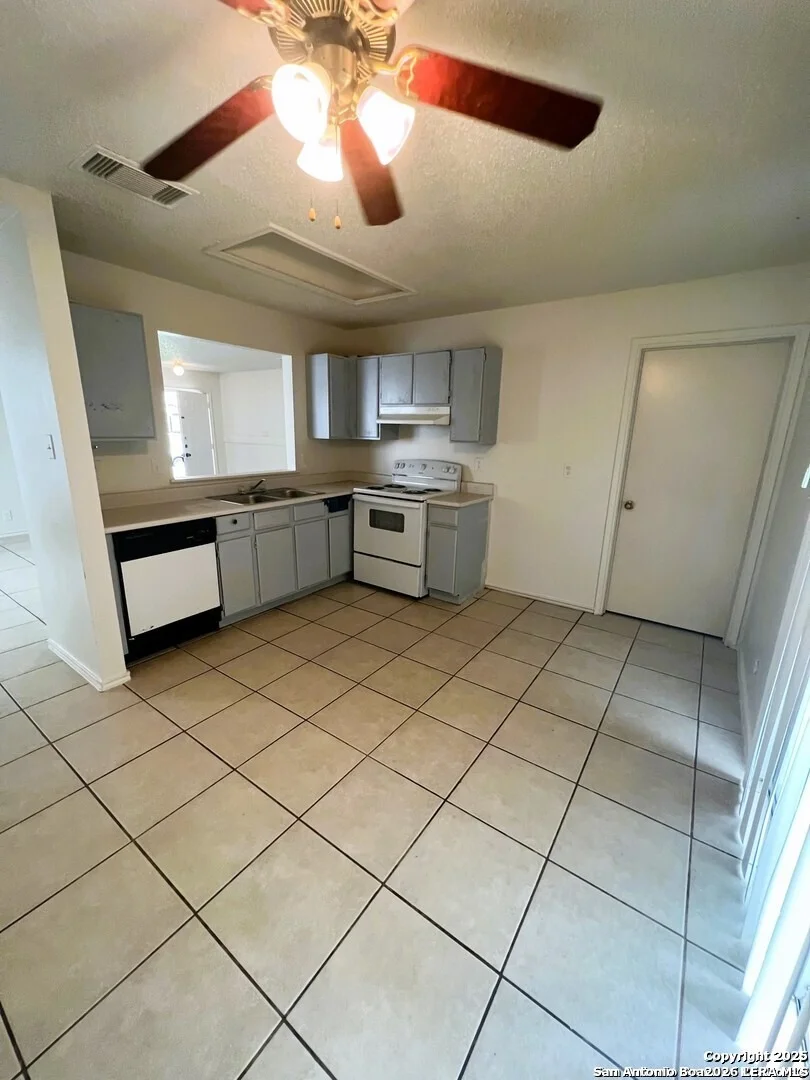 Photo of 9638 Green Plains Dr