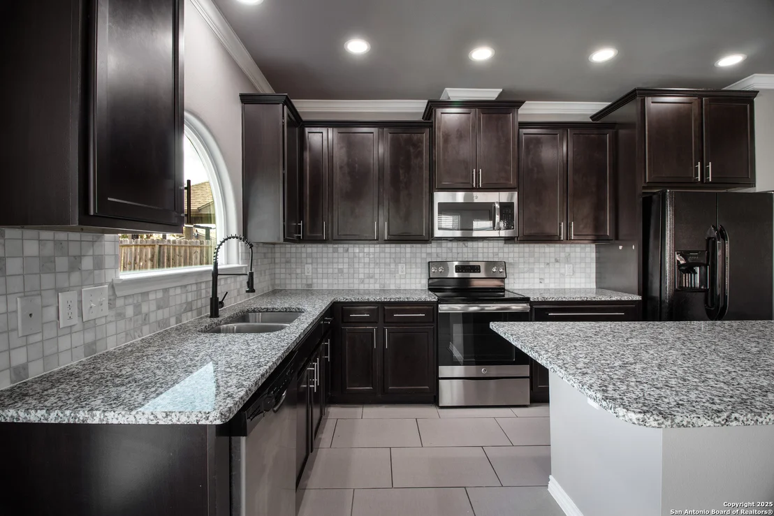 Photo of 2212 Tallow