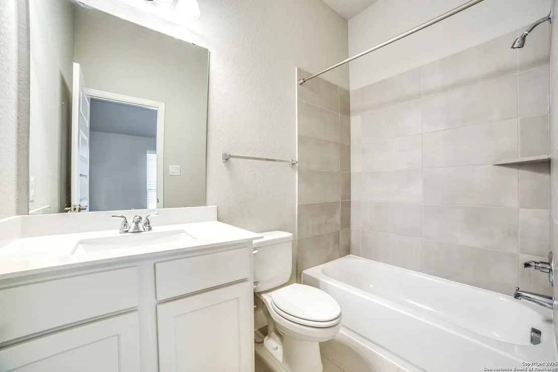 Photo of 2131 Thayer Cove