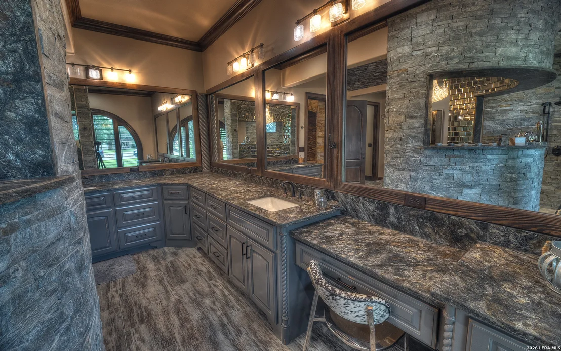 Photo of 200 Skippin Stone Ln