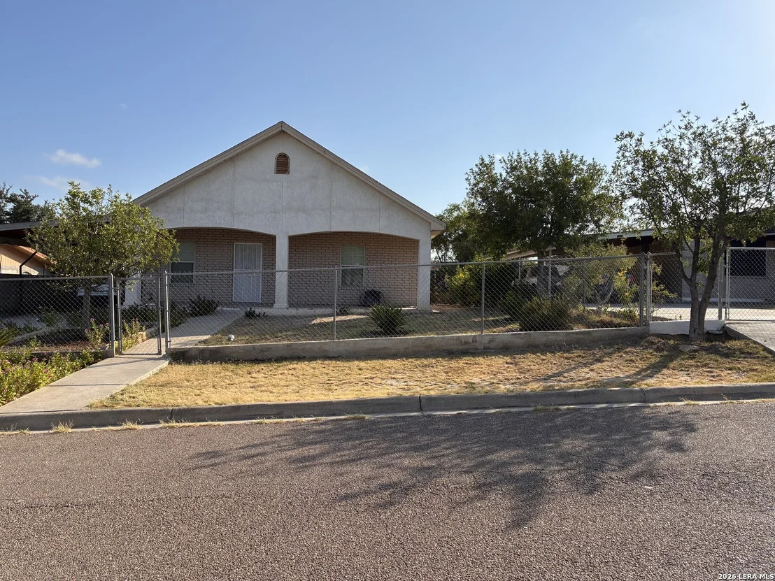 Photo of 1234 Zarate