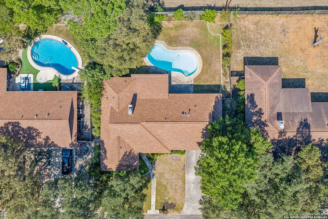 Photo of 449 GOLFCREST