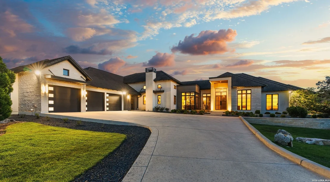 Photo of 121 Greystone Pt