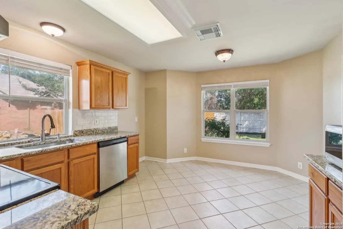 Photo of 1117 Rivertree Dr.