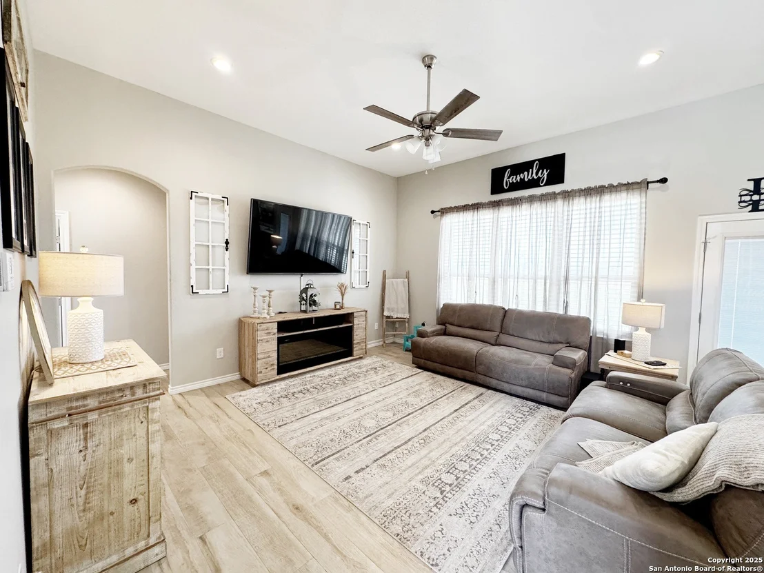 Photo of 1683 Vista View