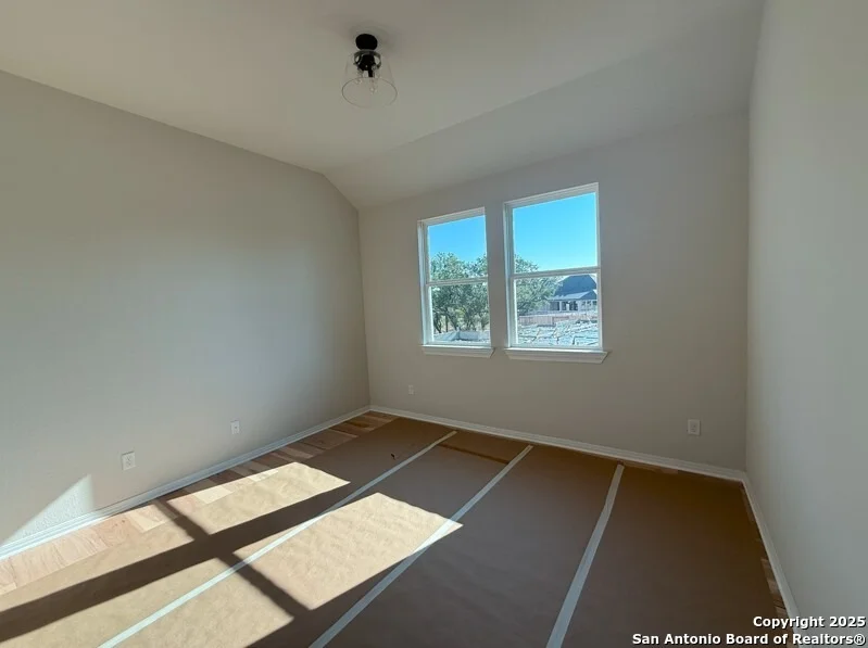 Photo of 117 Bigtooth Maple Ln