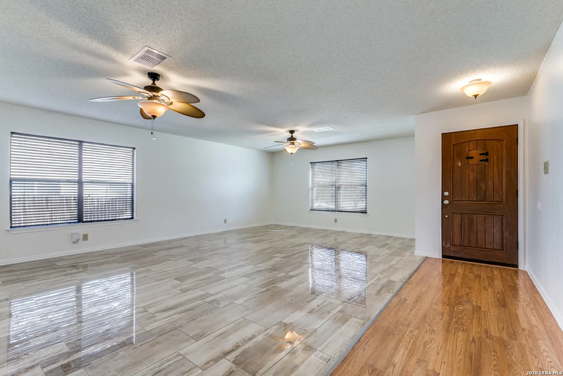 Photo of 9507 Shadowbrook
