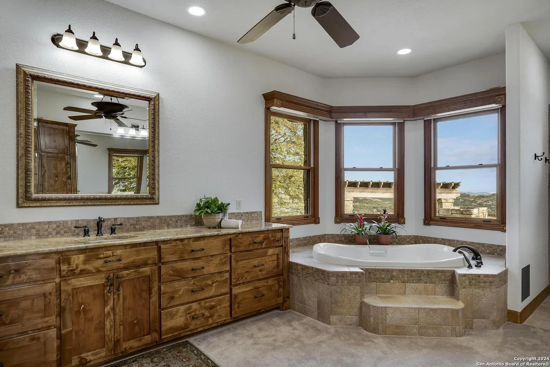 Photo of 442 PARADISE PT