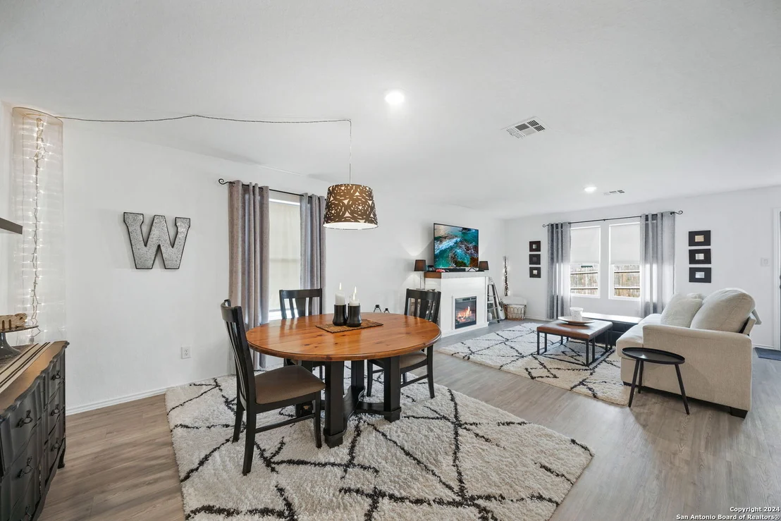 Photo of 5715 Mountain Point