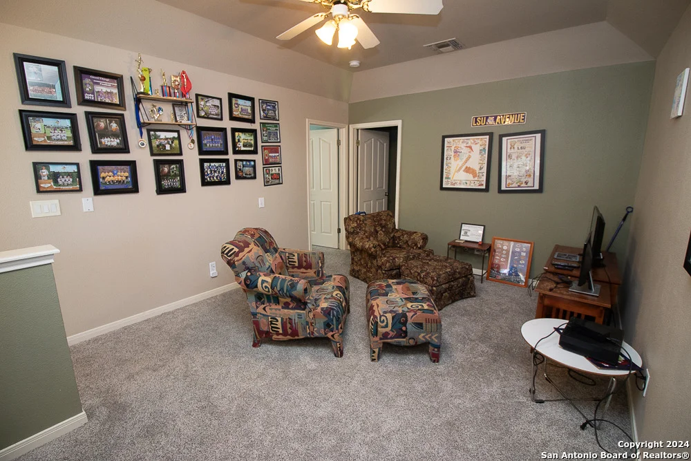 Photo of 8526 FAIRWAY TRACE DR