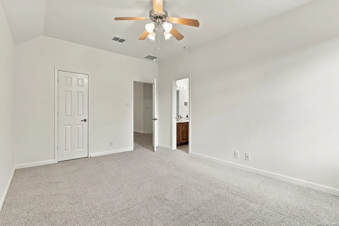 Photo of 18619 Rogers Pl